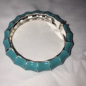 Premier Designs Wavy bracelet